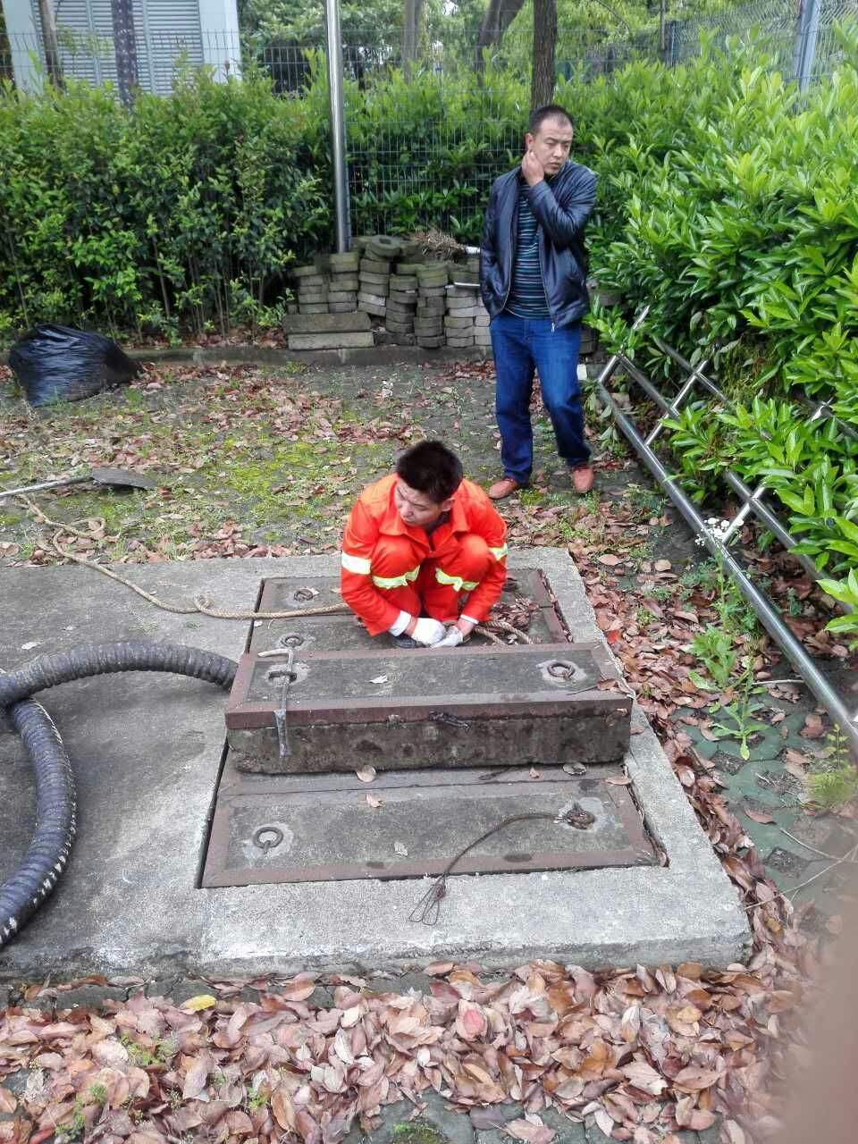 曲麻莱吸污抽粪