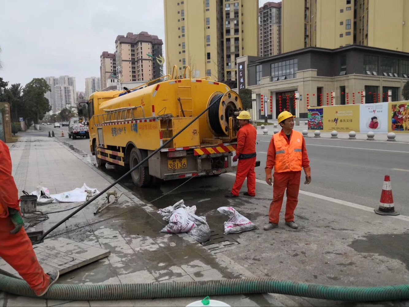 曲麻莱排污管道清淤-管道清洗
